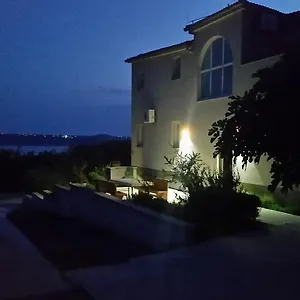 Barba Apartment Maslenica